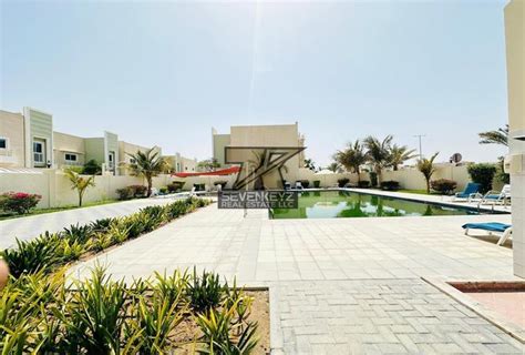 Properties for rent in Liwa Oasis Compound .